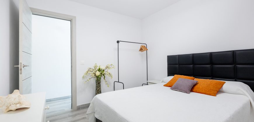 2 Bedroom apartament Los gigantes J023