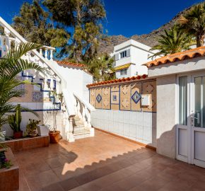 2 bedroom Canarian house, Los gigantes JI001