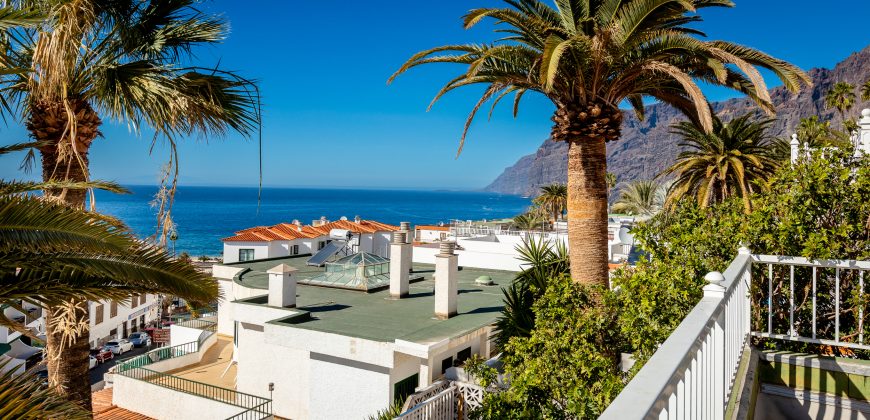 2 bedroom Canarian house, Los gigantes JI001