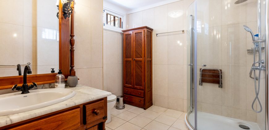 4 bedroom vila paraiso royal, las americas